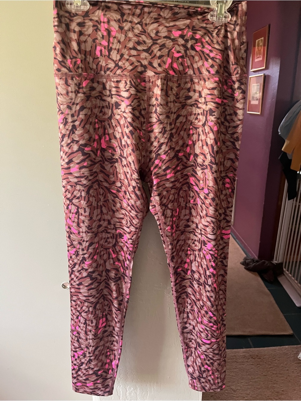 Beyond Yoga XL Pink and Brown Abstract Print Leggings